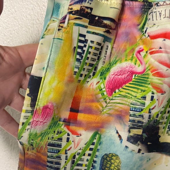 Colorful Urban Print casual Shorts- small - Picture 3 of 6